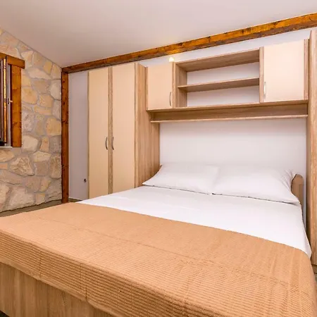 Robert Apartamento